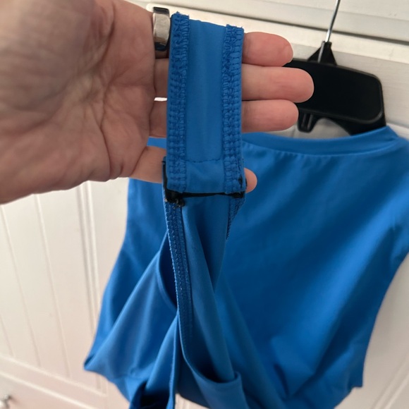 Women's Blue Scoop Sleeveless Shaper/Body Suit w/ Thong Closure and Back, EUC - Picture 7 of 8